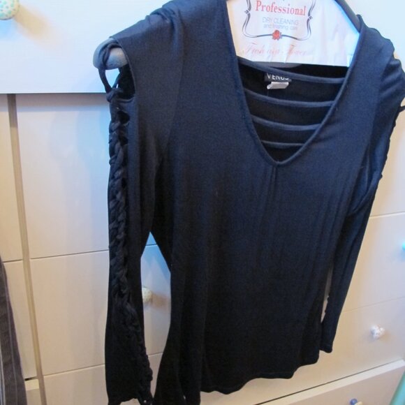 venus Black long sleeve top with arm cut outs and sexy neckline size medium - Picture 8 of 9